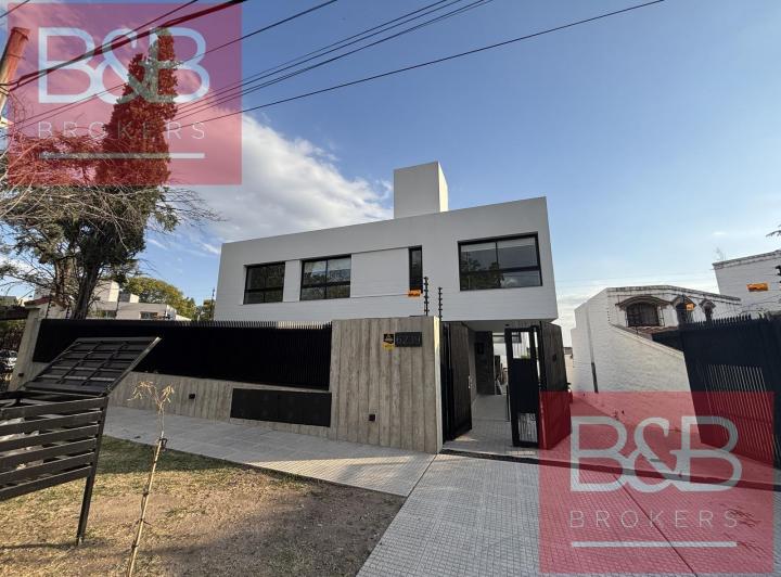 Casa · 150m² · 4 Ambientes · 1 Cochera