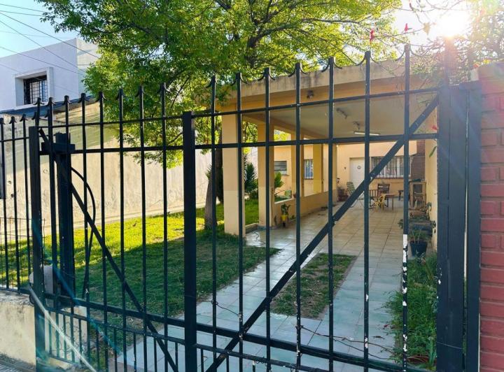 Casa · 97m² · 3 Ambientes · 2 Cocheras