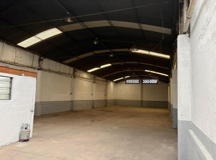 Bodega-Galpón · 300m²
