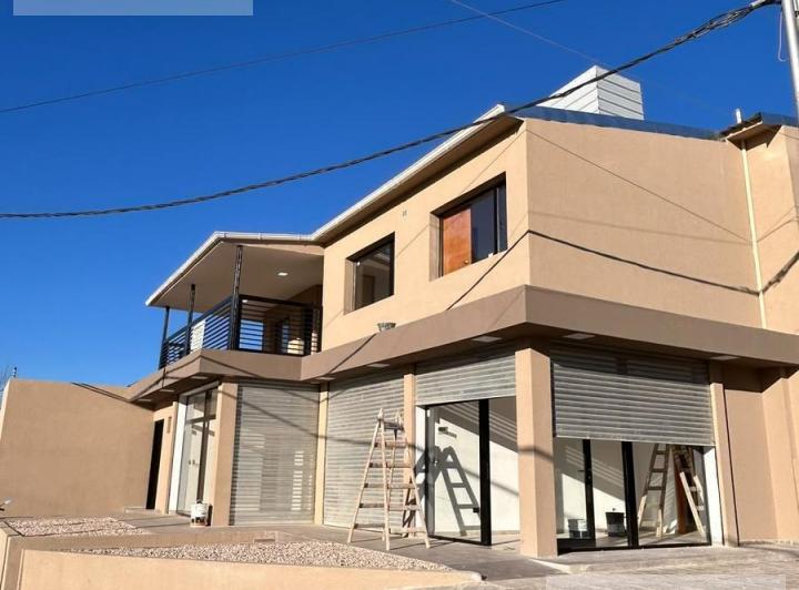 Local comercial · 265m² · 7 Ambientes · 5 Cocheras