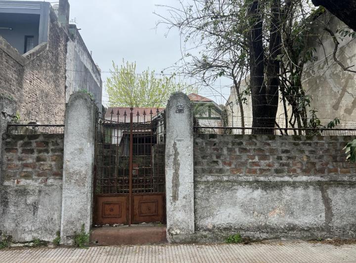 Terreno · 233m²