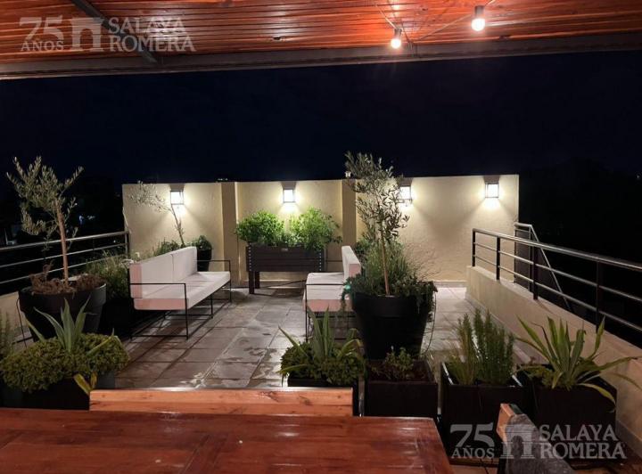 PH · 198m² · 4 Ambientes · 1 Cochera