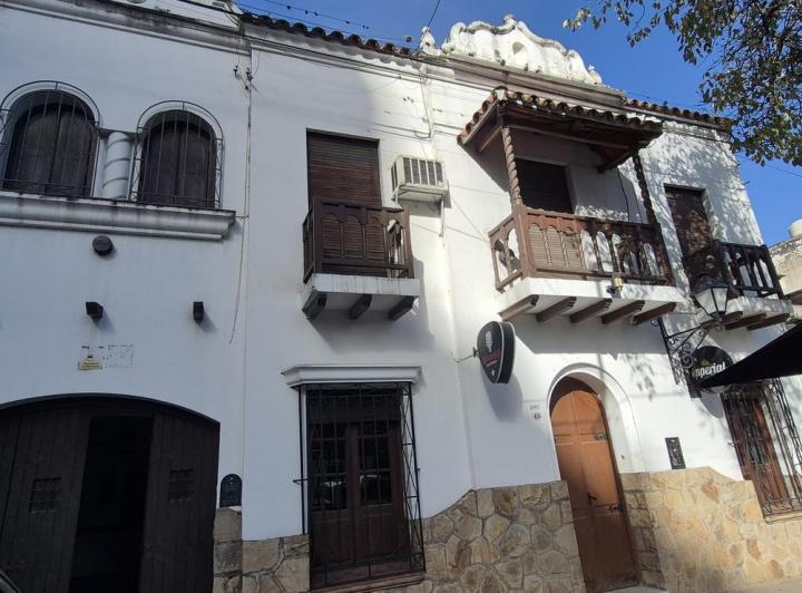 PH · 186m² · 6 Ambientes · 1 Cochera