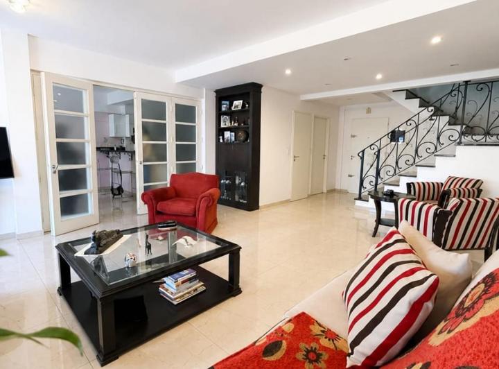 Departamento · 179m² · 4 Ambientes · 1 Cochera