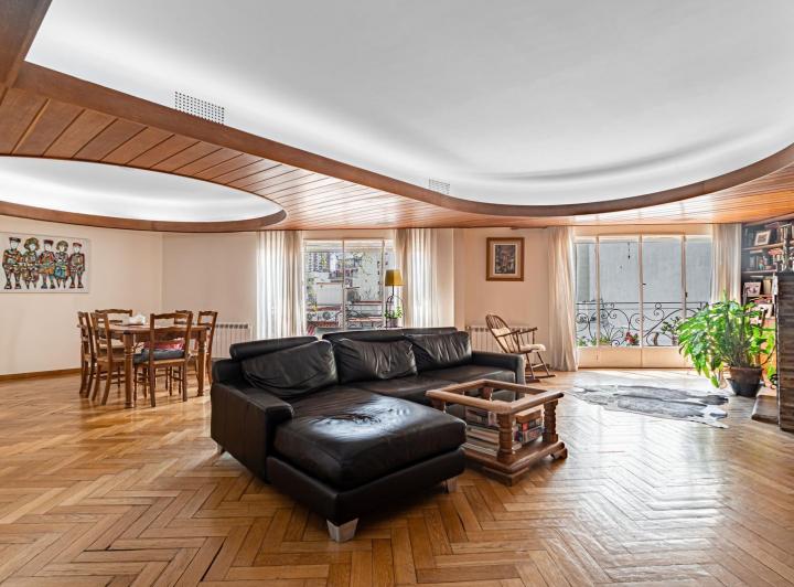 Departamento · 202m² · 5 Ambientes · 1 Cochera