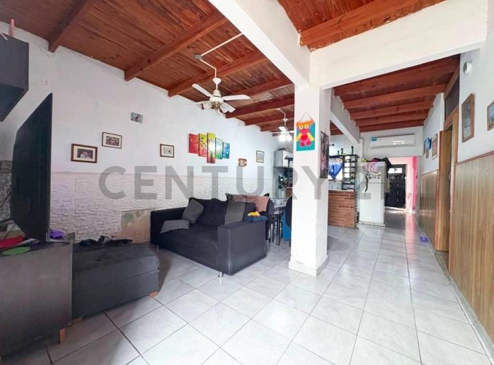 Departamento · 130m² · 8 Ambientes · 1 Cochera