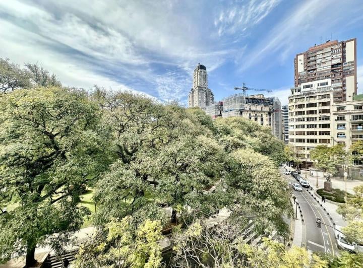 Departamento · 350m² · 6 Ambientes · 1 Cochera