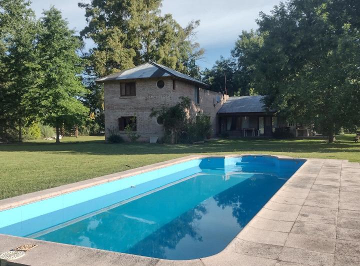 Casa · 200m² · 4 Ambientes
