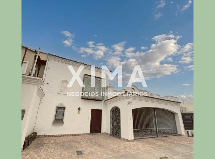 Casa · 360m² · 3 Dormitorios · 2 Cocheras