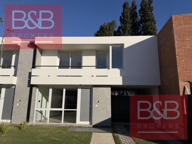 Casa · 150m² · 5 Ambientes · 1 Cochera