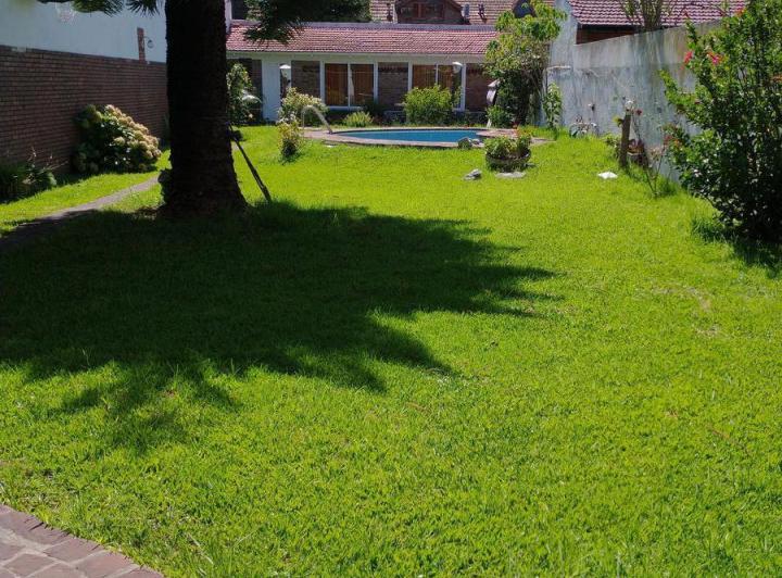 Casa · 160m² · 4 Ambientes · 2 Cocheras