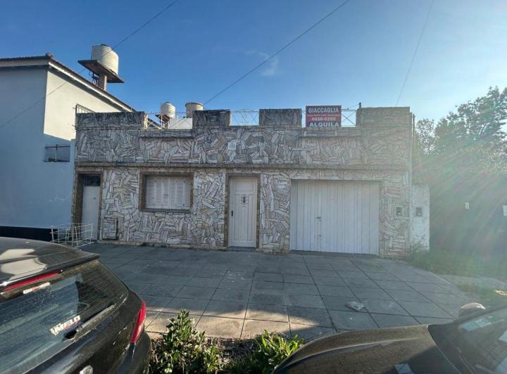 Casa · 75m² · 3 Ambientes · 1 Cochera