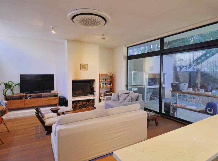 Casa · 116m² · 4 Ambientes · 2 Cocheras
