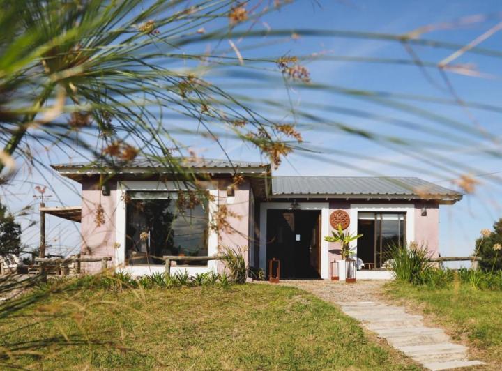 Casa · 10000ha · 4 Ambientes · 1 Cochera