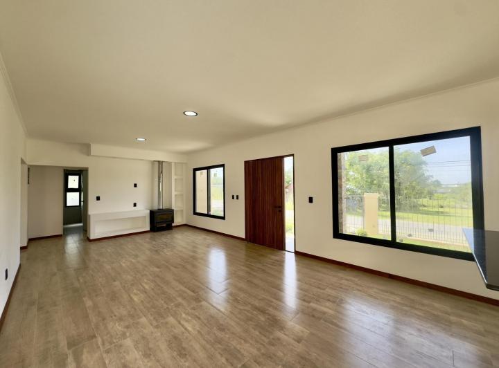 Casa · 100m² · 4 Ambientes · 1 Cochera