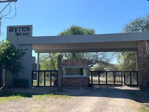 Terreno en Venta en Villa Zanjón, Capital