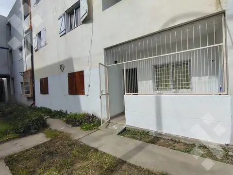 Departamento en Alquiler en Centenario, Confluencia