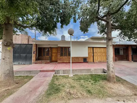 Casa en Venta en El Plumerillo, Las Heras