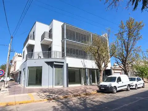 Local en Alquiler en Coronel Dorrego, Guaymallén