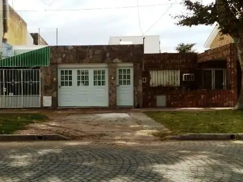 Casa en Alquiler en Alberdi, Rosario