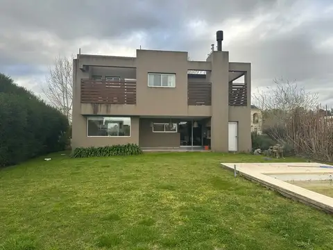 Casa en Alquiler en Grand Bell, Countries y Barrios Cerrados en la Plata