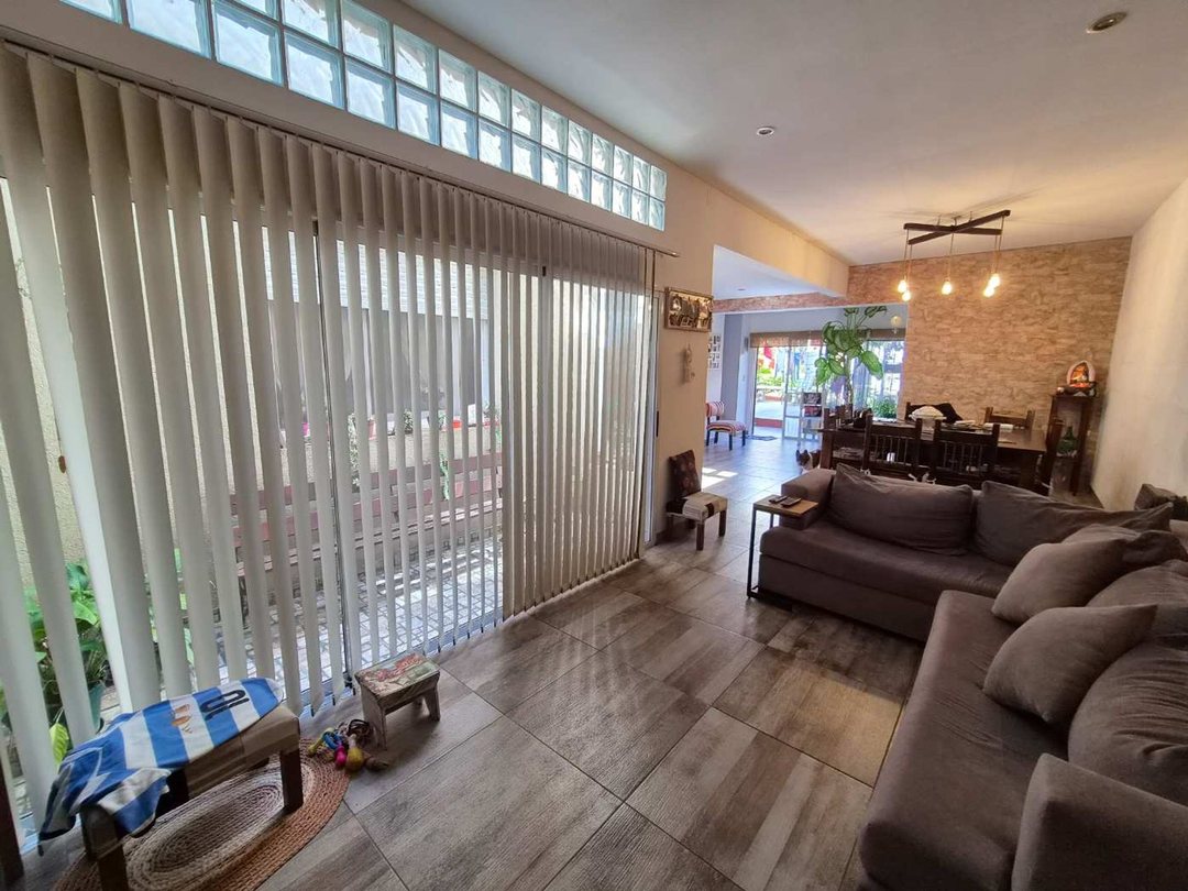 Venta PH planta baja 4 amb jardín quincho Liniers