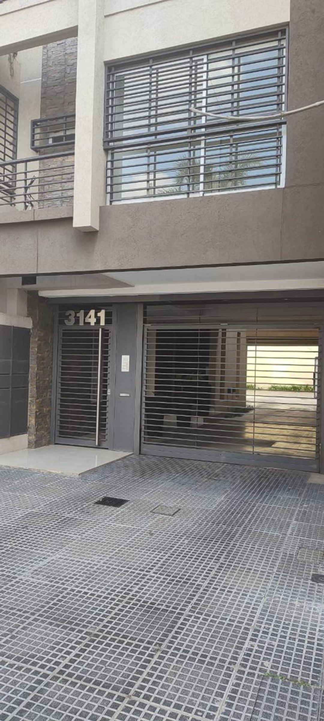COCHERA  EN  VENTA EN LANUS OESTE