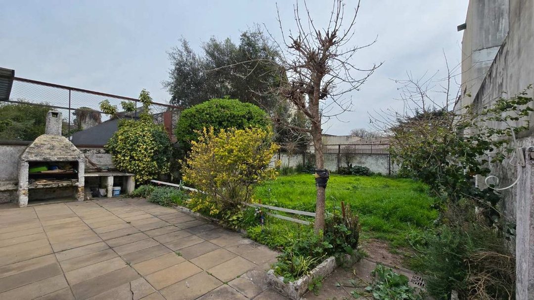 Venta Casa 4 ambientes con Jardin y Garage, Moreno