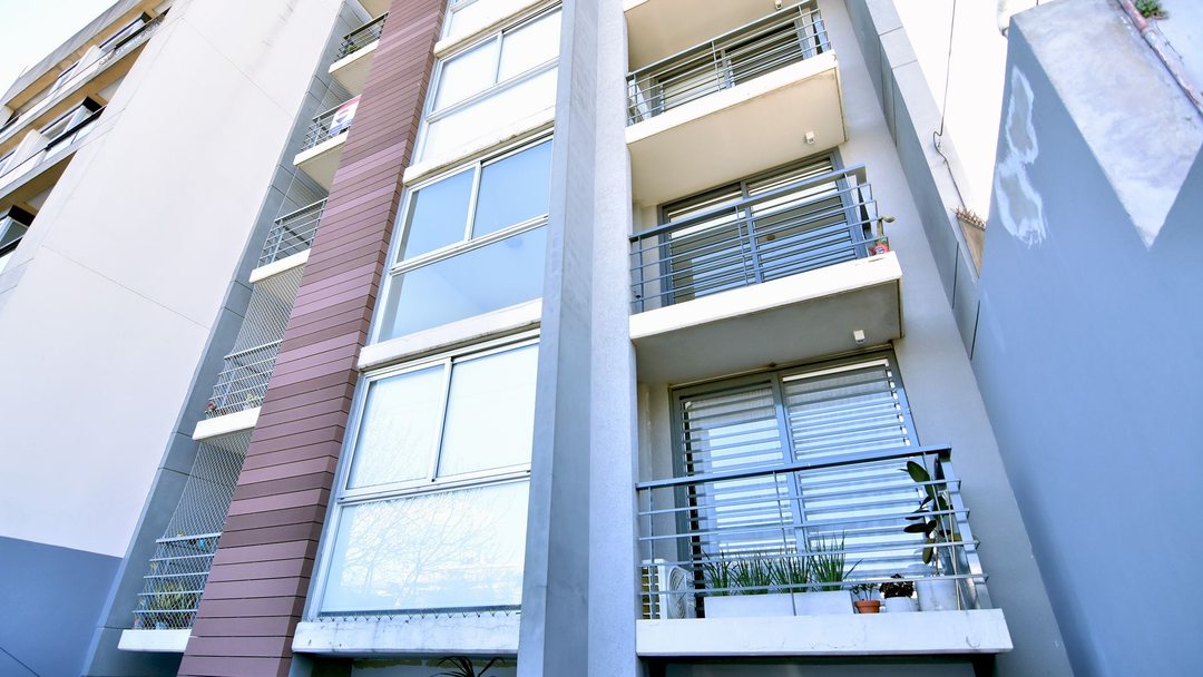 VENTA DPTO 2 AMBS CASTELAR FRENTE BALCON