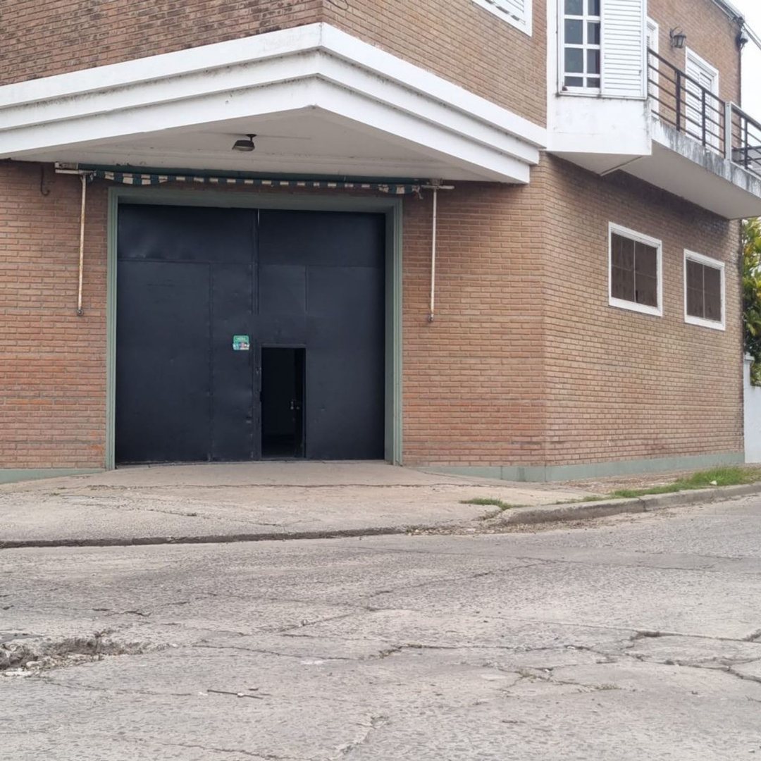 GALPÓN EN ALQUILER CON CÁMARA DE REFRIGERACIÓN