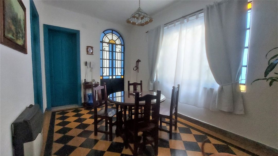 VENTA CASA 3 AMBIENTES LANÚS CENTRO  PERMUTA
