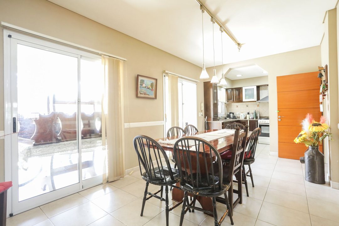 VENTA CASA CON PATÍO