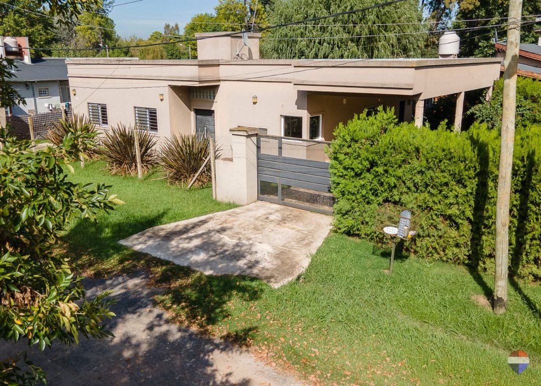 VENTA CASA 4 AMBIENTES BARRIO PELLEGRINI 3  PILAR