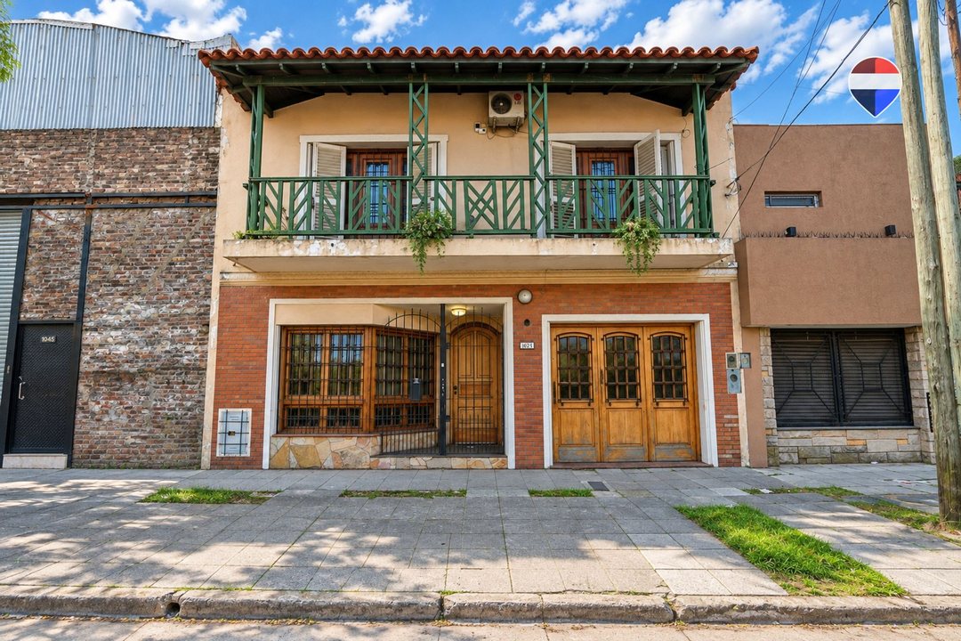 Venta casa  4 ambientes con quincho en Bernal