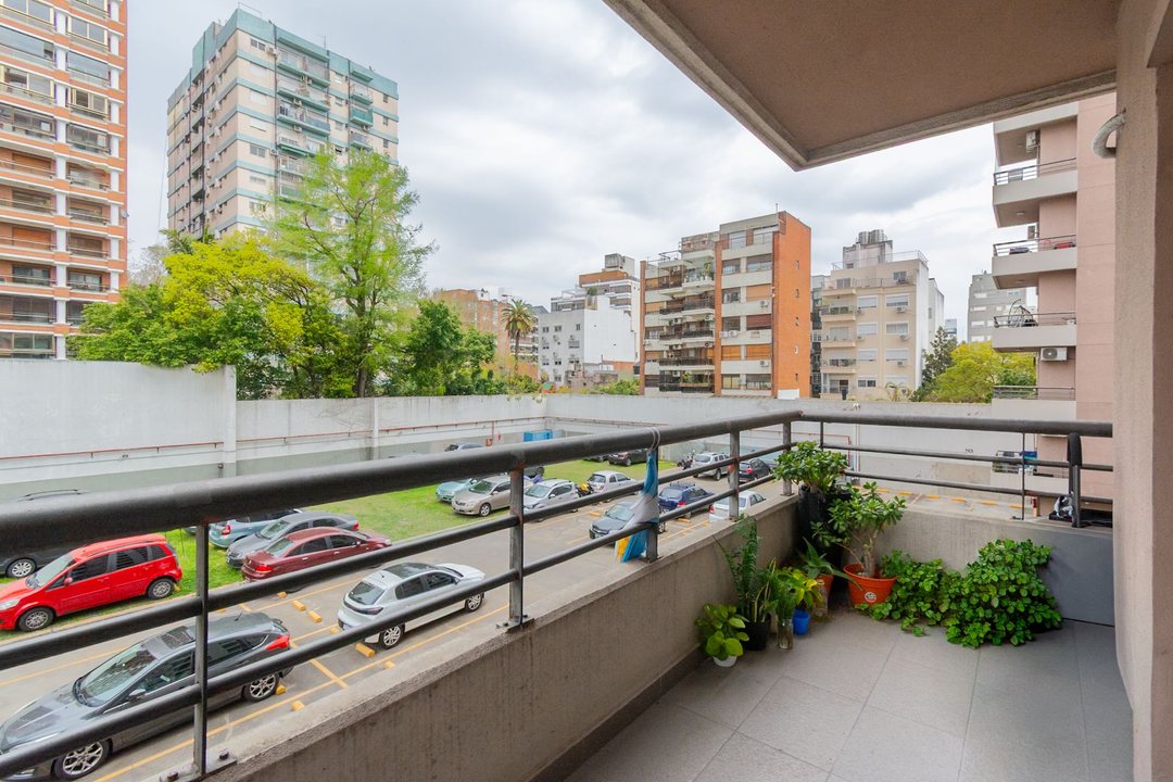DEPARTAMENTO MONOAMBIENTE EN VENTA C BALCON FLORES