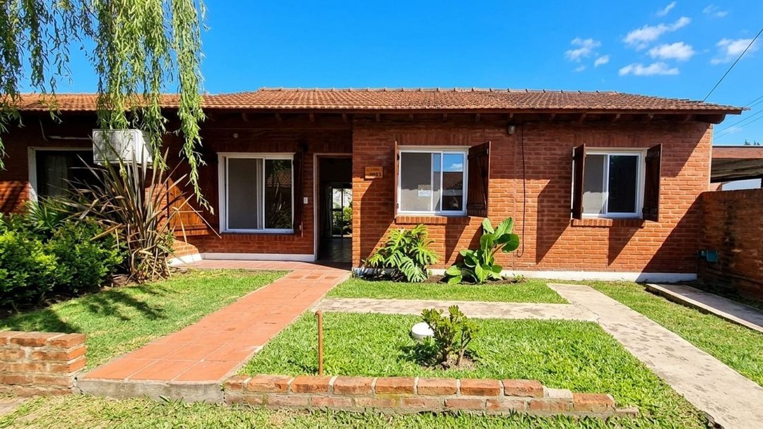 VENTA CASA EN BARRIO ALTOS DE PACHECO 4 AMB