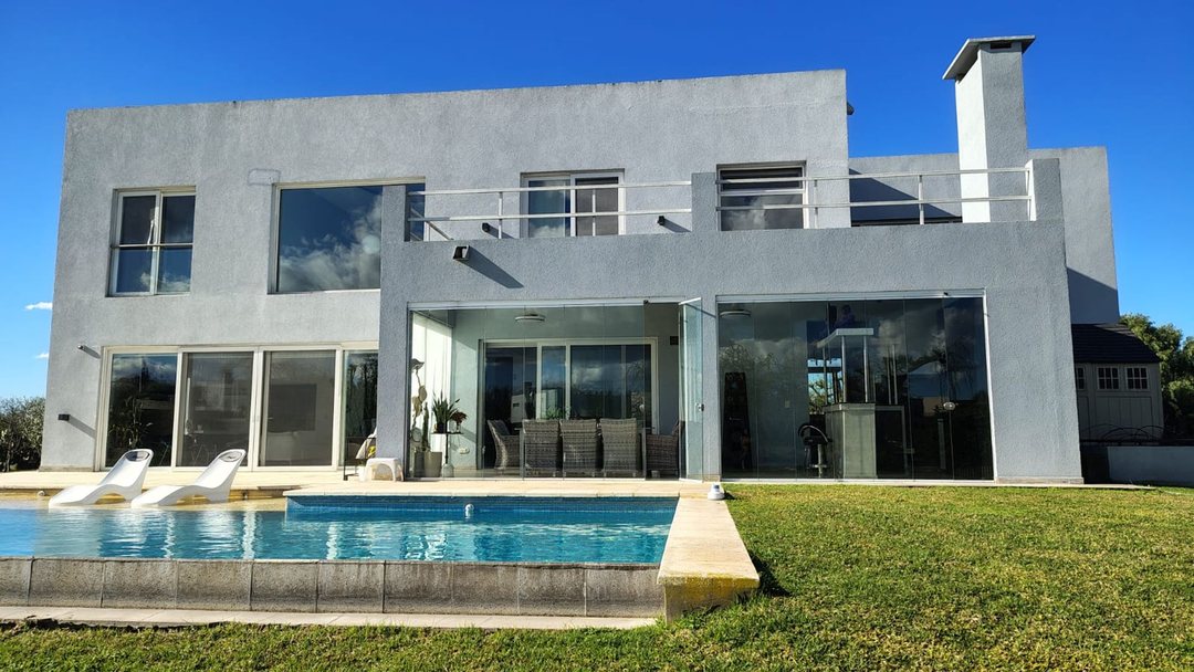 VENTA CASA 9 AMB EL CANTON NORTE GOLF AMEN ESCOBAR
