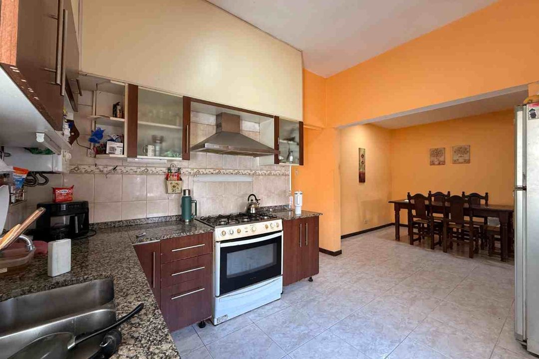 CASA EN VENTA 3 DORMITORIOS BARRIO LUDUEÑA
