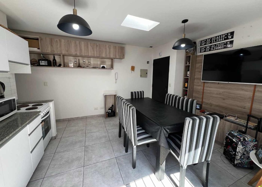 PH 2 ambientes + ESCRITORIO CON PATIO- Caseros