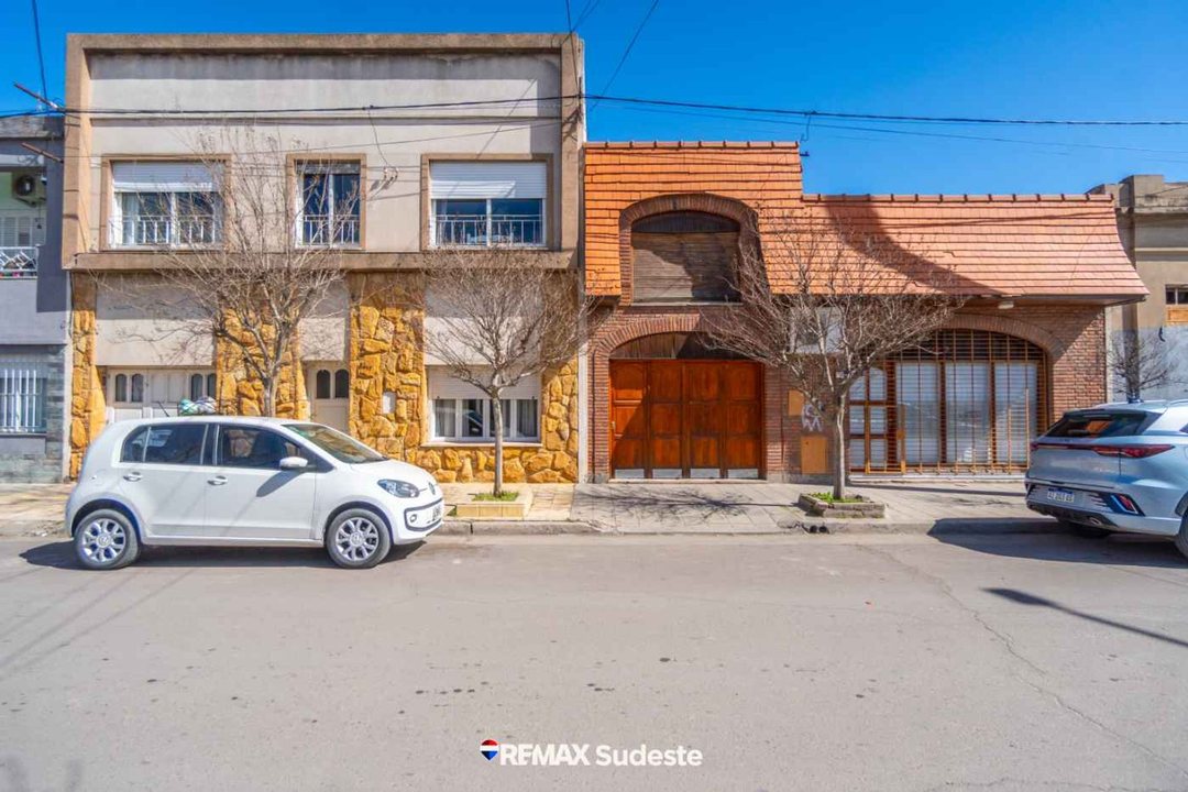 CASA + LOCAL EN VENTA – CASEROS 1400 | VILLA MITRE