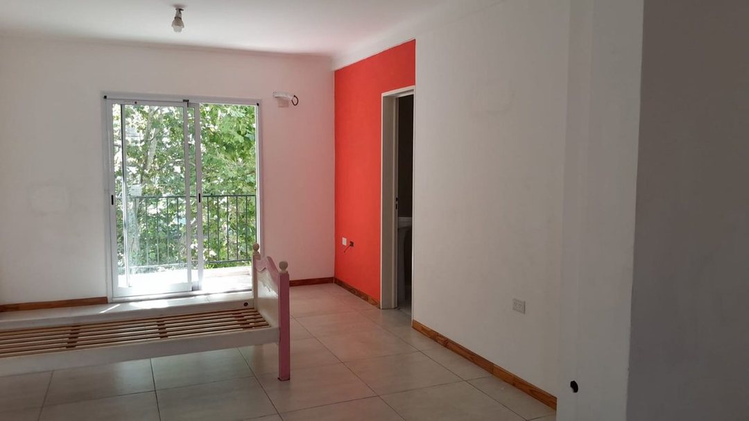 VENTA MONOAMBIENTE FRENTE + 5 COCHERAS SAENZ PEÑA