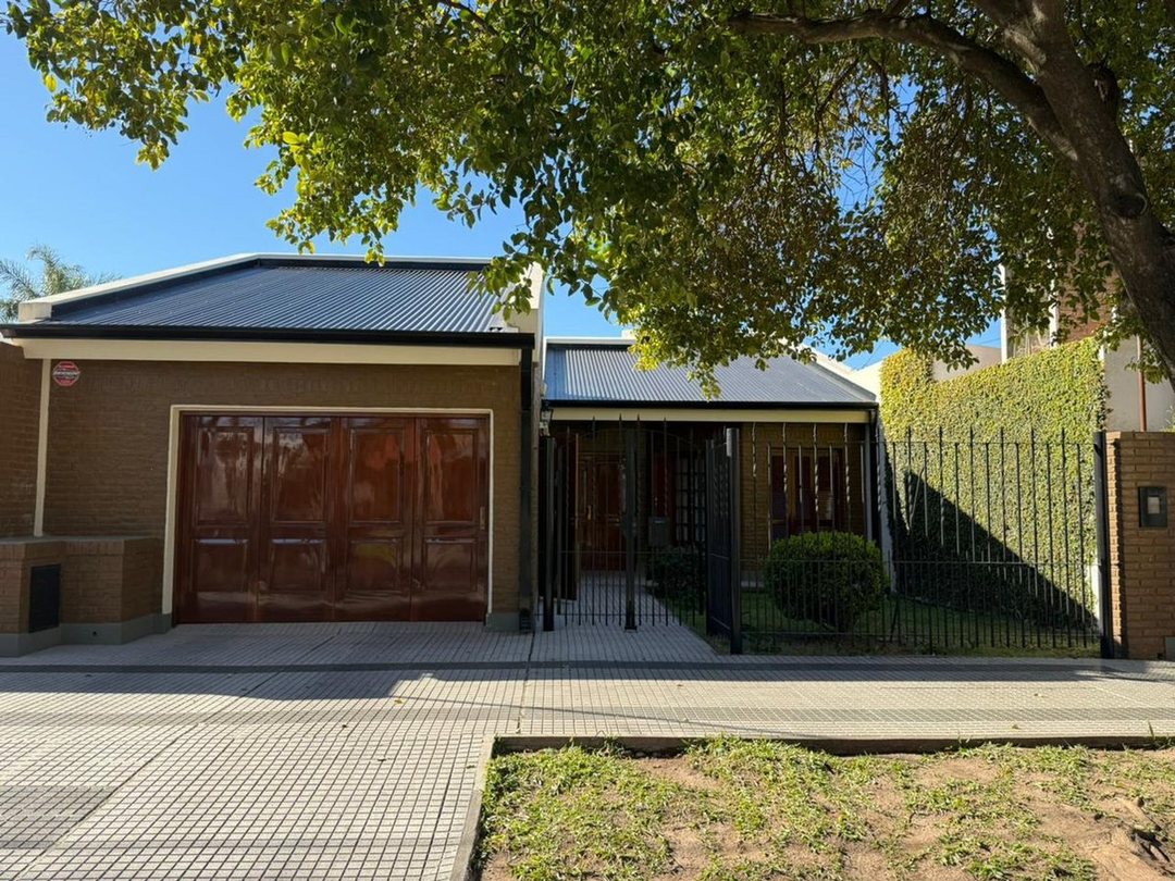 VENTA /CASA APTA A CREDITO/ 3 DORMITORIOS+PILETA