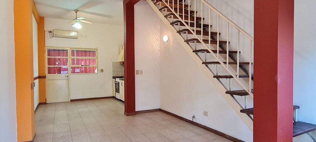 Venta PH Dúplex 3 Ambientes al Frente Caseros