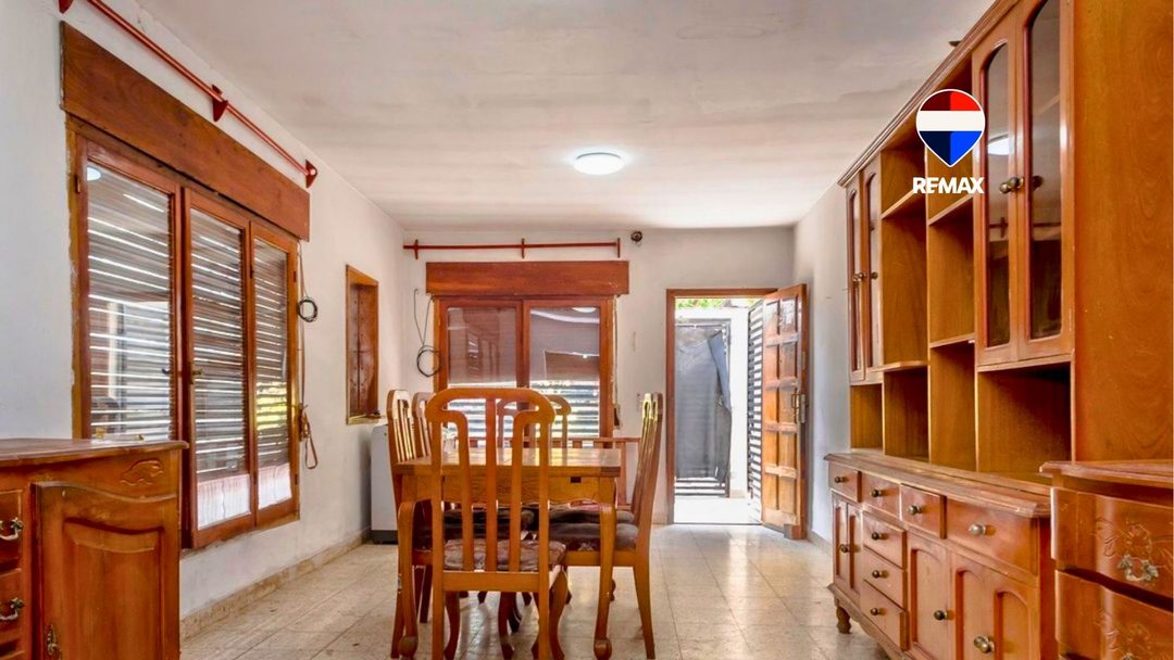 CASA A REMODELAR EN VENTA MACROCENTRO 275.92m2