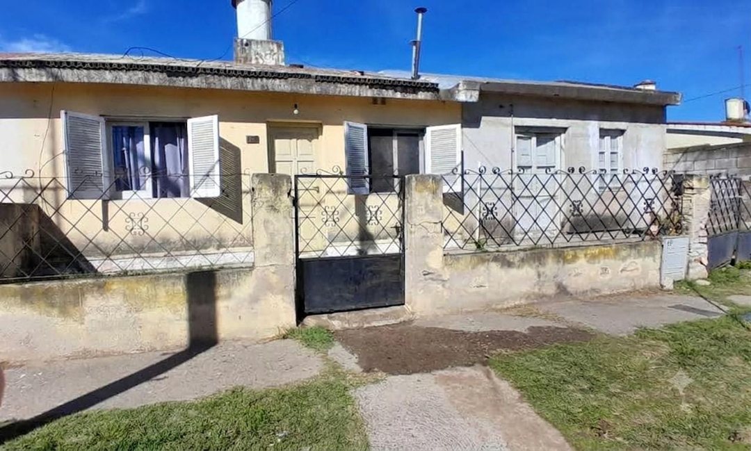 SE VENDE CASA 2 DORMIT EN LOCALIDAD DE TICINO