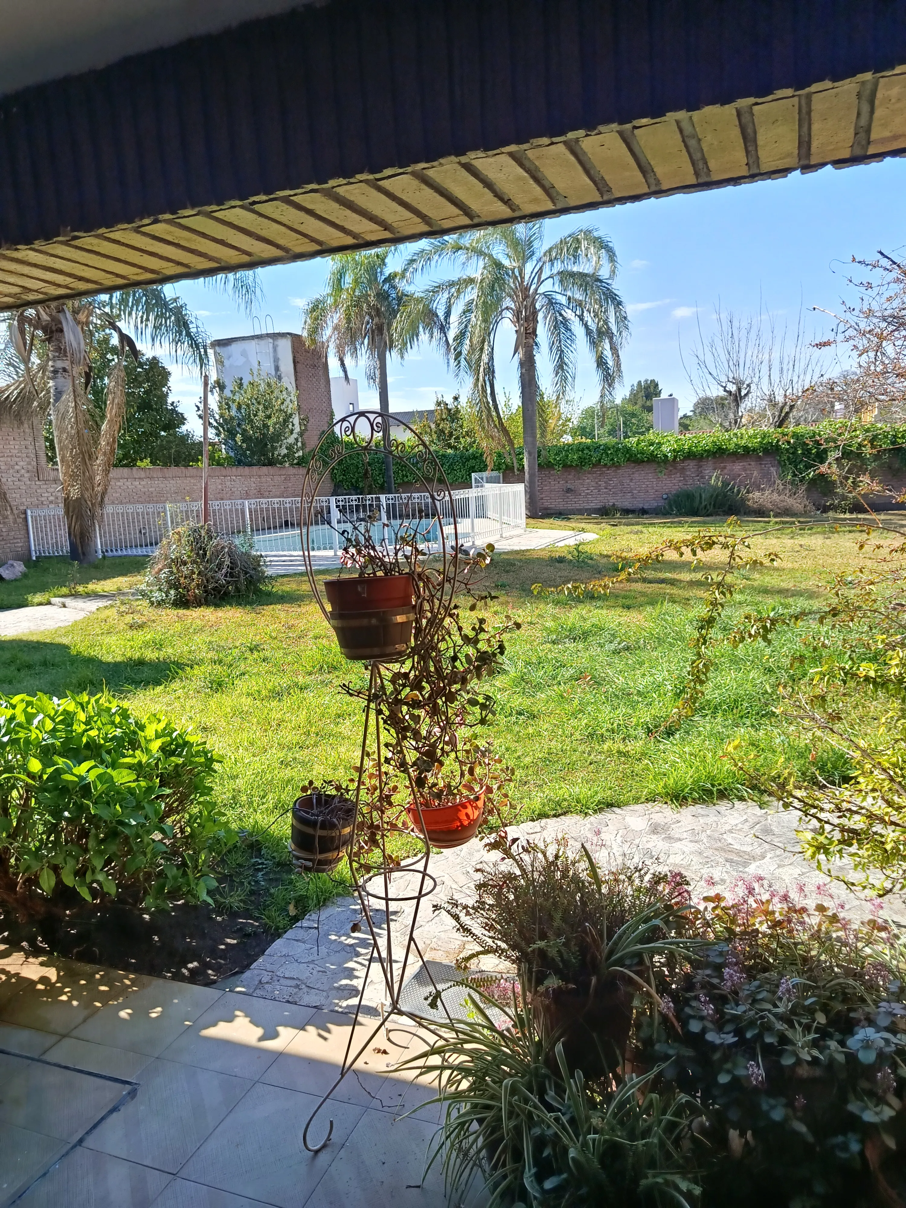importante casa uso comercial o vivienda en Cerro de las Rosas