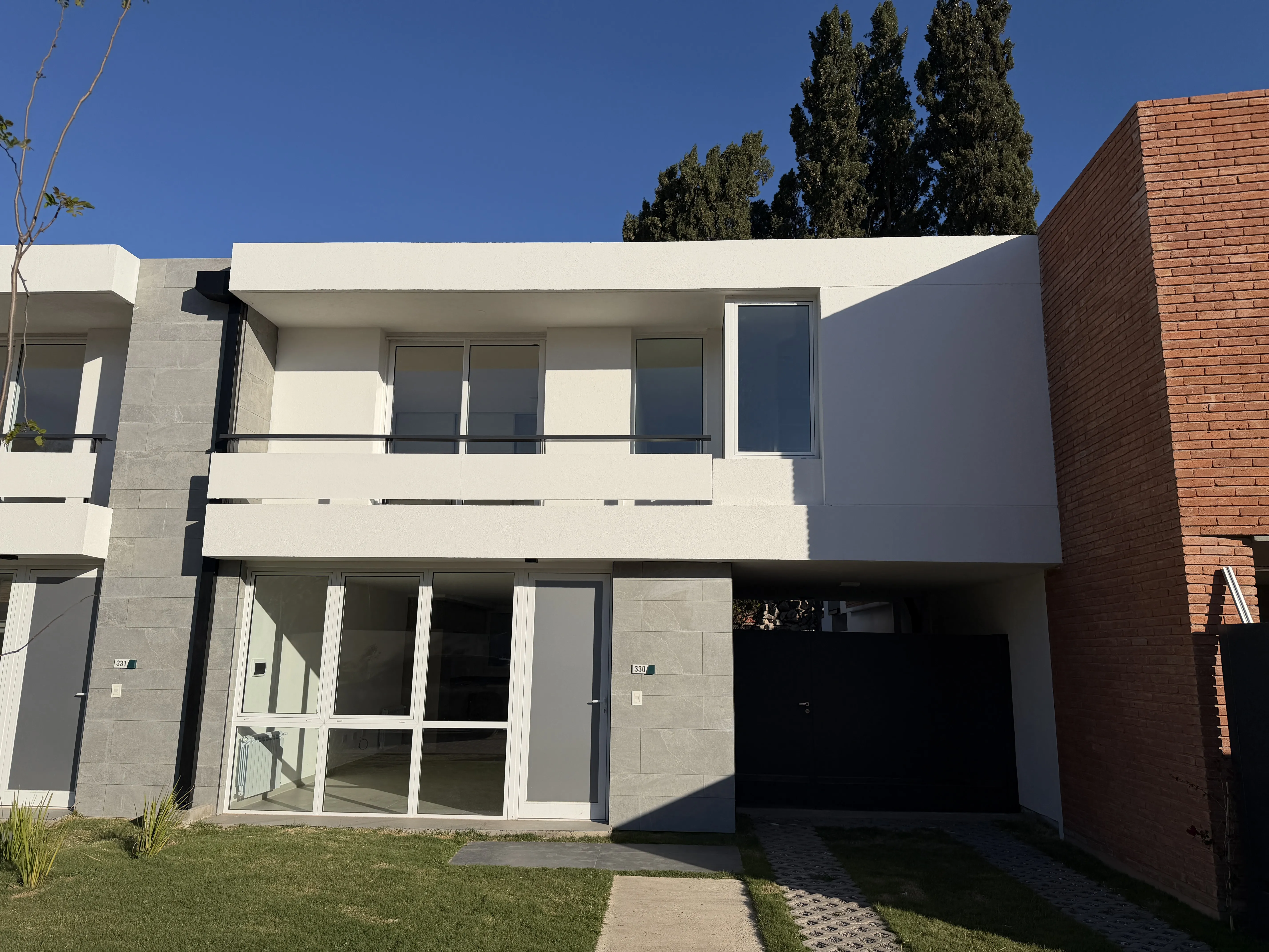 Alquiler, Duplex a Estrenar, 3 dorm, 3 baños, Seguridad, Pileta, SUM, Don Bosco