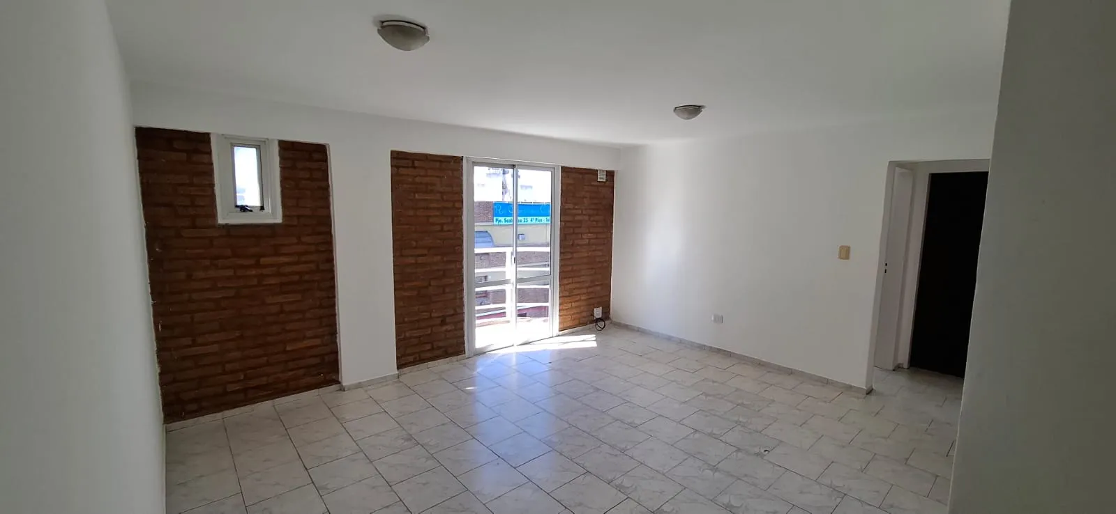 DEPARTAMENTO EN ALQUILER – 1 DORMITORIO | AV. SARMIENTO ESQUINA CASI AV. MAIPU