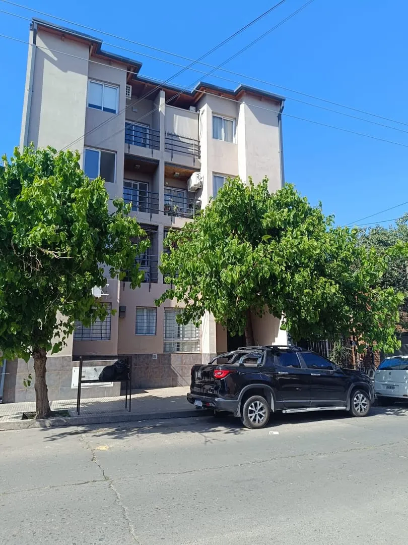 DEPARTAMENTO VENTA B° PUEYRREDON 2 1/2 DORMITORIOS PB