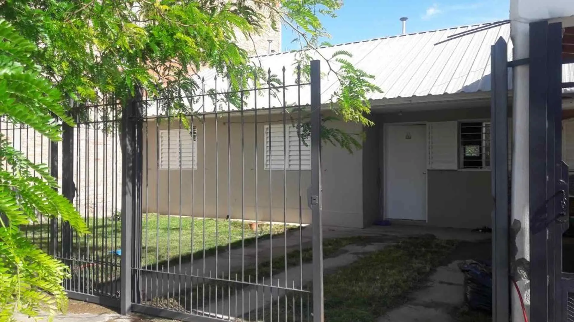 Alquiler casa 3 dormitorios en Barrio Belgrano Nqn !!!
